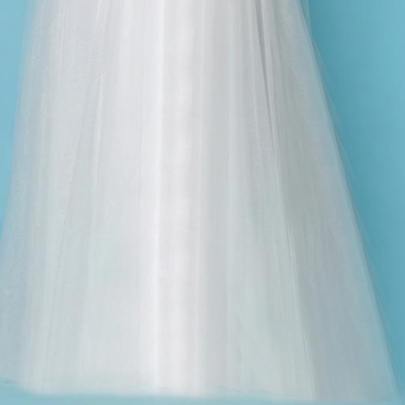 Sydney's Closet 3/4 sleeve Bridal Gown - Picture 6 of 6